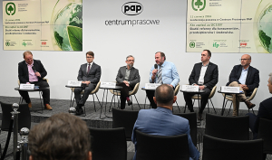 Debata o odpowiedzialności producent&oacute;w za odpady: