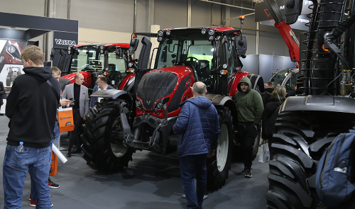 Valtra podbija r&oacute;żne branże