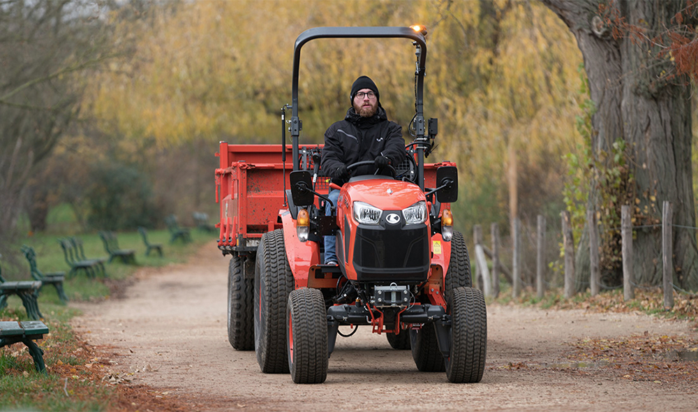 Elektryczny ciągnik Kubota Lxe-261